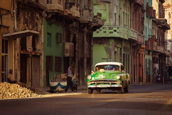 Cuba, Havana - 18 February 2017: beautiful retro vintage cars in Stock Photo
