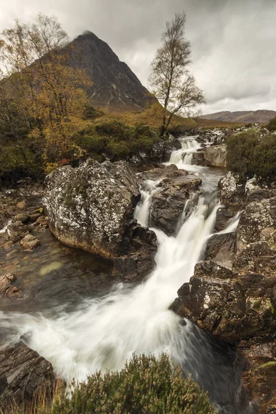 Beautiful Waterfall Buachaille Etive Mor Scottish Highlands Cloudy Weather — Stock Photo, Image