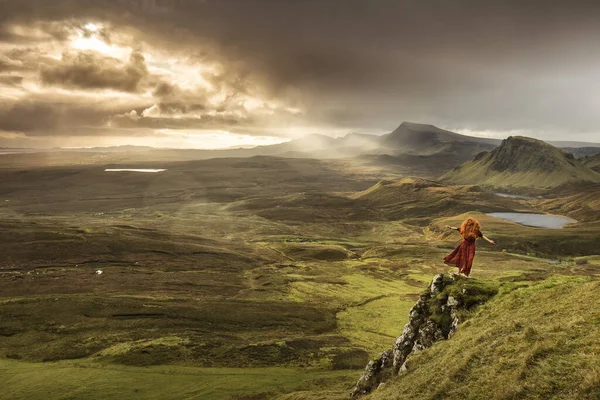 Malowniczy Widok Góry Quiraing Wyspie Skye Szkockie Wyżyny Wielka Brytania — Zdjęcie stockowe