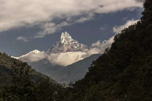 View Fishtail Peak Nepal — Stock Photo, Image