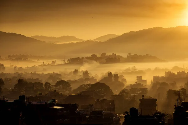 Mistige Zonsopgang Boven Bhaktapur Stad Nepal — Stockfoto