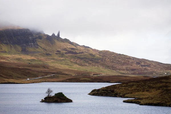 Loch Leathan Old Man Storr Rock Formations Νήσος Skye Σκωτία — Φωτογραφία Αρχείου