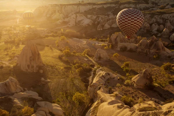 Globo Sobre Valles Capadocia Fondo Vista Aérea — Foto de Stock