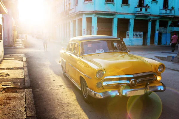 Havana Febbraio Auto Epoca Edifici Antichi Febbraio 2015 All Avana Foto Stock