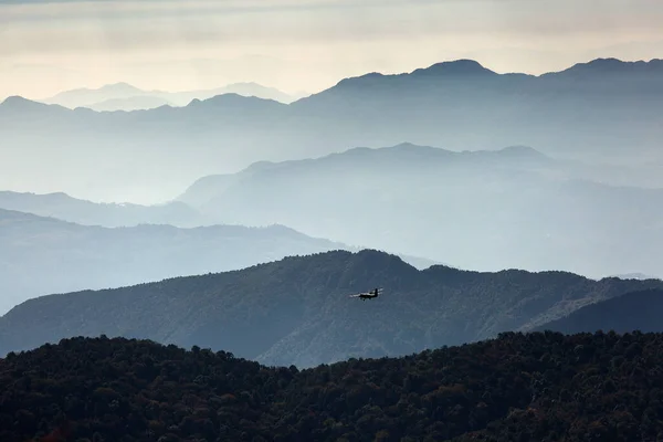 Pequeño Plan Aéreo Sobre Las Montañas Del Himalaya Nepal — Foto de Stock