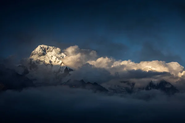 Krajina Annapurna Jižní Vrchol Pohled Tadapani Během Trekking Himalájích Nepál — Stock fotografie