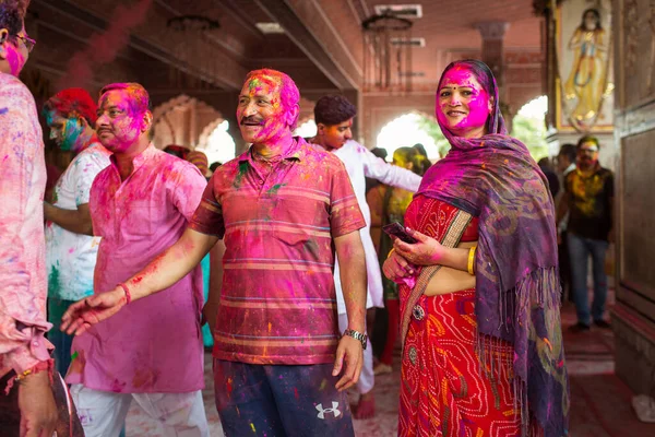 Jaipur インド 3月10日 地元の人々は2020年3月10日にインドのジャイプールで祭りのホリを祝います ホリは色の祭りとして祝われる春祭りです — ストック写真