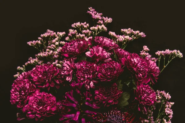 Vergrote Weergave Van Prachtige Tere Roze Bloemen Geïsoleerd Zwart — Stockfoto