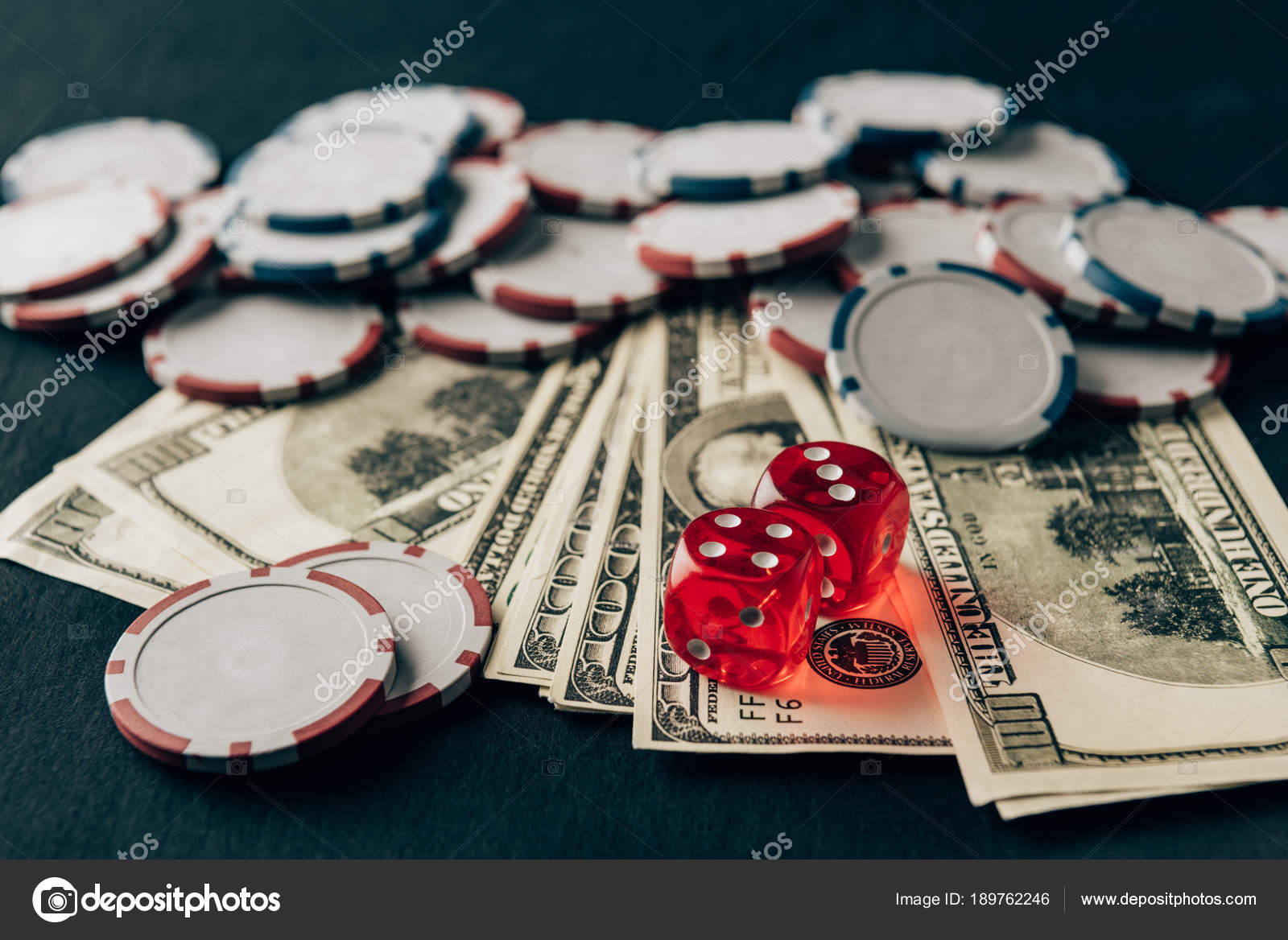 деньги в казино картинки