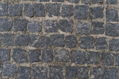 Kirli çakıl taşları yol yüzeyi