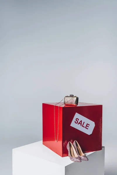 Τσάντα Γόβες Και Σημάδι Πώλησης Καλοκαίρι Πώληση Έννοια — Φωτογραφία Αρχείου