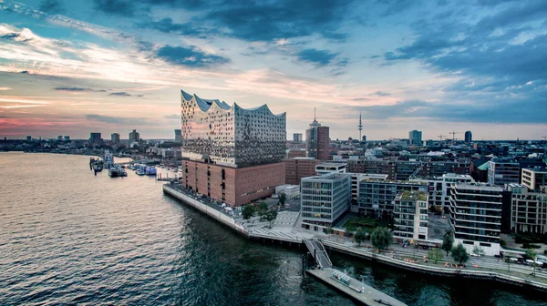 Panorámás kilátás nyílik Hamburg (Elbphilharmony) — Stock Fotó