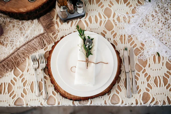 우크라 2015Wedding Decorations 스타일의 아름다운 탁상입니다 받침대와 — 스톡 사진
