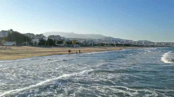 Turkiska familj på Atakum stranden Samsun, Turkiet — Stockvideo