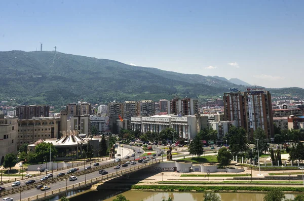 Вид на город Скопье с крепости Кале — стоковое фото