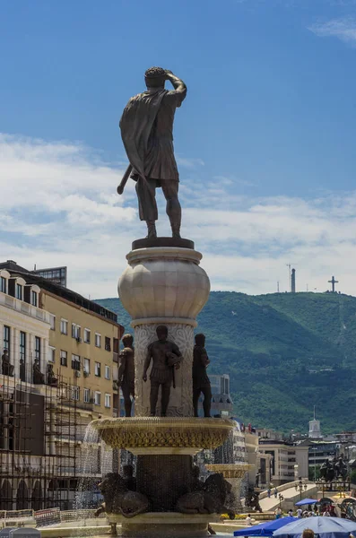 Skopje, Makedonya - 26 Haziran, 2017: İskender büyük anıt Üsküp, Makedonya için. Makedonya Meydanı'nda Büyük İskender Anıtı.