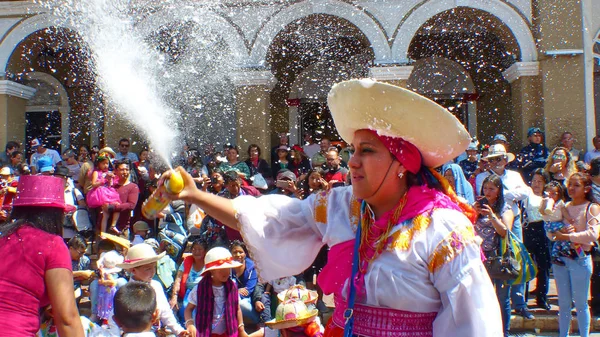 Cuenca Ecuador Februari 2019 Karneval Cuenca Traditionell Parad Karnevalen Kvinnlig — Stockfoto