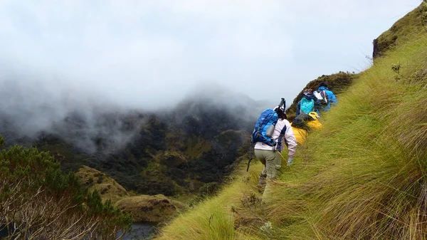 Provincia Azuay Ecuador Enero 2020 Parque Nacional Cajas Grupo Turistas — Foto de Stock