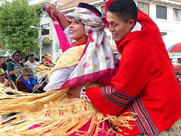 Pichincha Provinsen Ecuador December 2019 Oidentifierade Unga Par Inhemska Dansare — Stockfoto