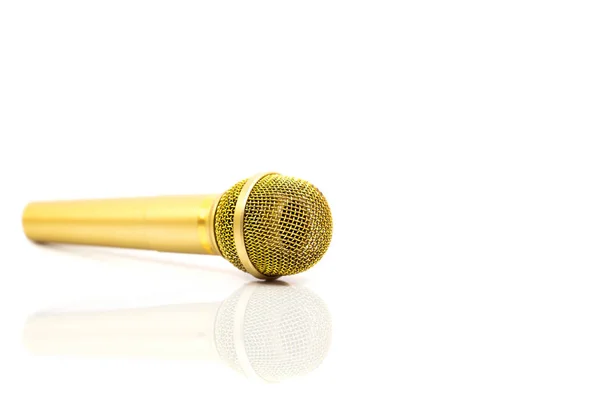 Microfoon goud op geïsoleerde Wit. — Stockfoto