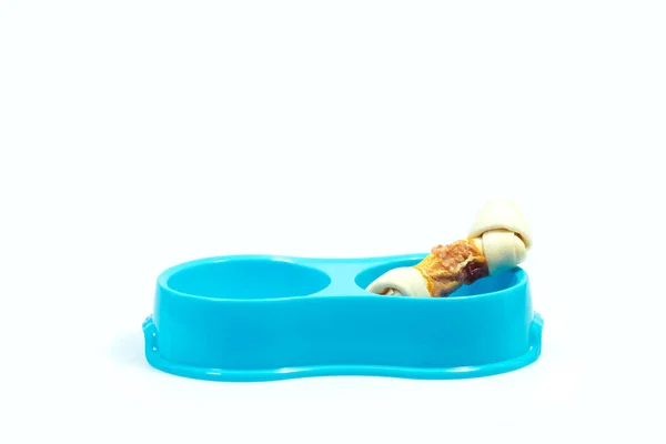 애완 동물 개 절연에 대 한 뼈와 블루 색상의 그릇에 대 한 공급 — 스톡 사진