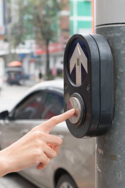 Kadın el ampul için düğmeye.