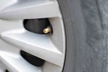 Bir tekerlek araba lastik şişebilen