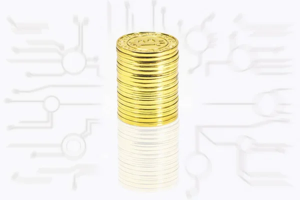 Bitcoin Pilha Dourada Com Rede Gráfica Fundo Branco — Fotografia de Stock