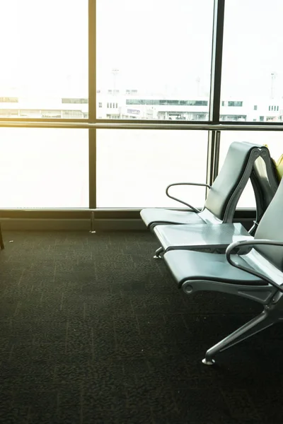 机场空椅子的抽象排 — 图库照片