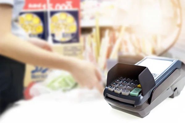 Máquina Tarjeta Crédito Sobre Fondo Blanco Aislado —  Fotos de Stock