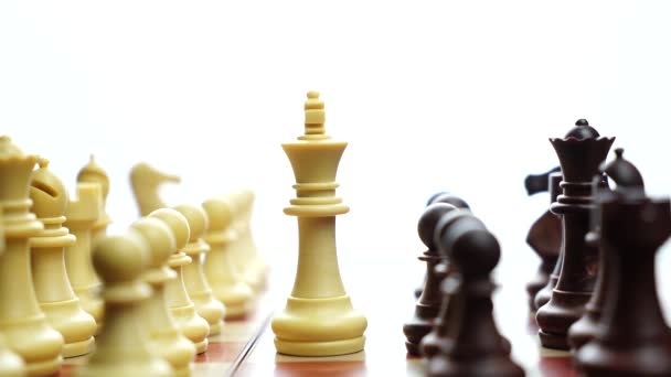 Hand Des Geschäftsmannes Der Schach Spiel Wettkampferfolg Spielt — Stockvideo