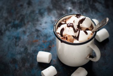 Çikolata hatmi kupa ile.