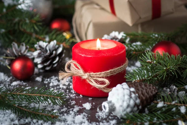 Regalo de vela de Navidad y decoraciones — Foto de Stock