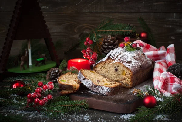 Stollen - pastel tradicional de Navidad —  Fotos de Stock