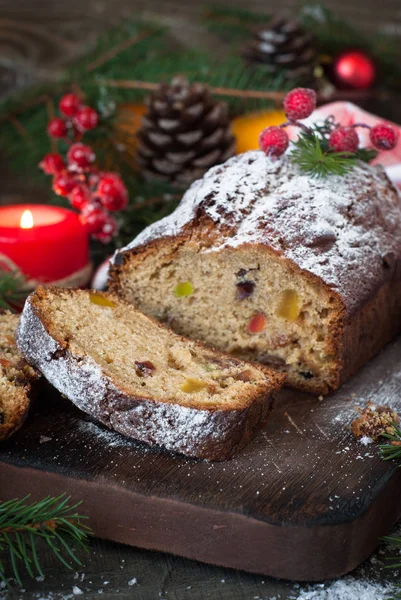 Stollen - traditioneller Weihnachtskuchen — Stockfoto