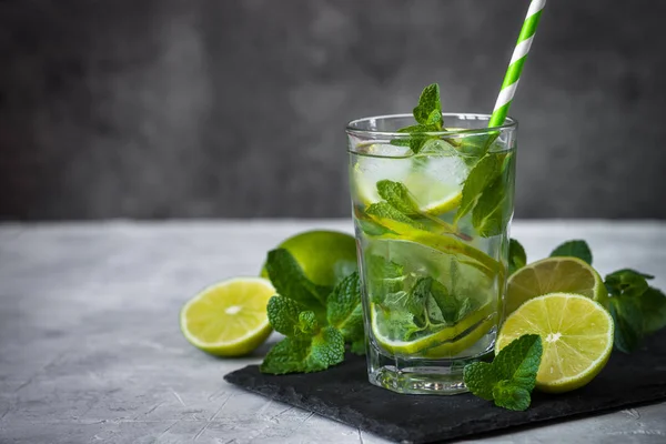 Gelenek yaz içki mojito — Stok fotoğraf