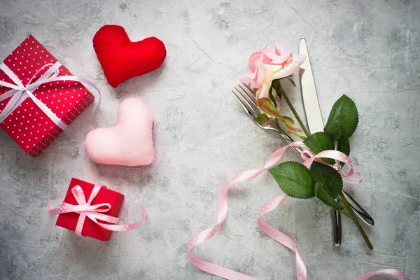 Instelling van de tabel van de dag van Valentijnskaarten. — Stockfoto