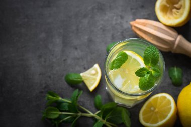 Limonata geleneksel yaz içeceği.