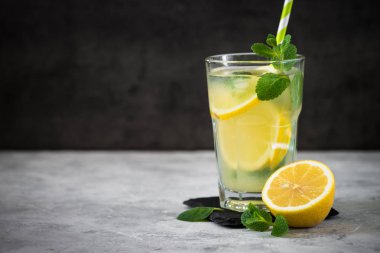 Limonata geleneksel yaz içeceği.