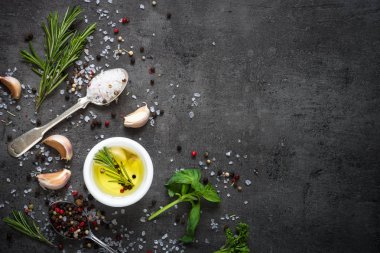 Baharat otlar ve Yeşiller seçim. 