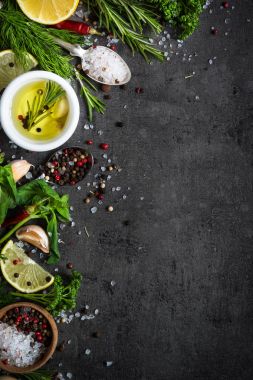 Baharat otlar ve Yeşiller seçim. 