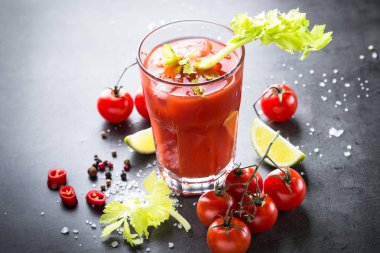 Bloody Mary coktail kara günü. 