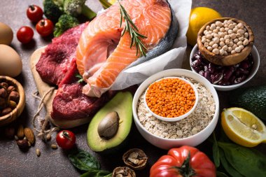 Dengeli beslenme. Sağlıklı beslenme için organik gıda. 