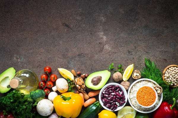 Dieta equilibrada. Alimentos orgânicos para nutrição saudável . — Fotografia de Stock