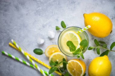 Limonata. Geleneksel yaz içeceği.