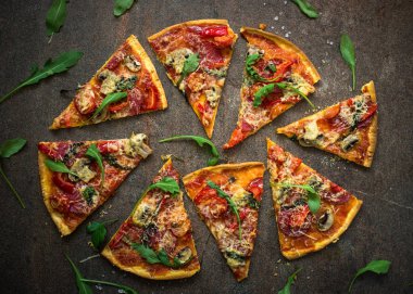 Geleneksel İtalyan pizzası