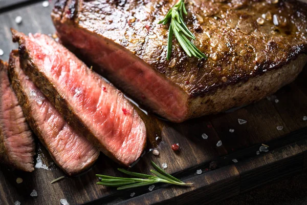 Grilovaný hovězí steak — Stock fotografie