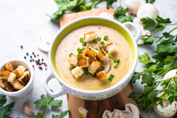 Creamy Mushroom Soup with croutons