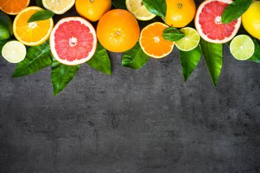 Taze narenciye meyve ürün yelpazesine siyah. 