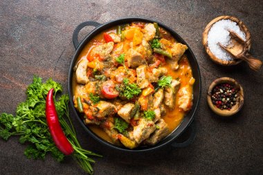 Taze et. Çiğ domuz eti biftek.